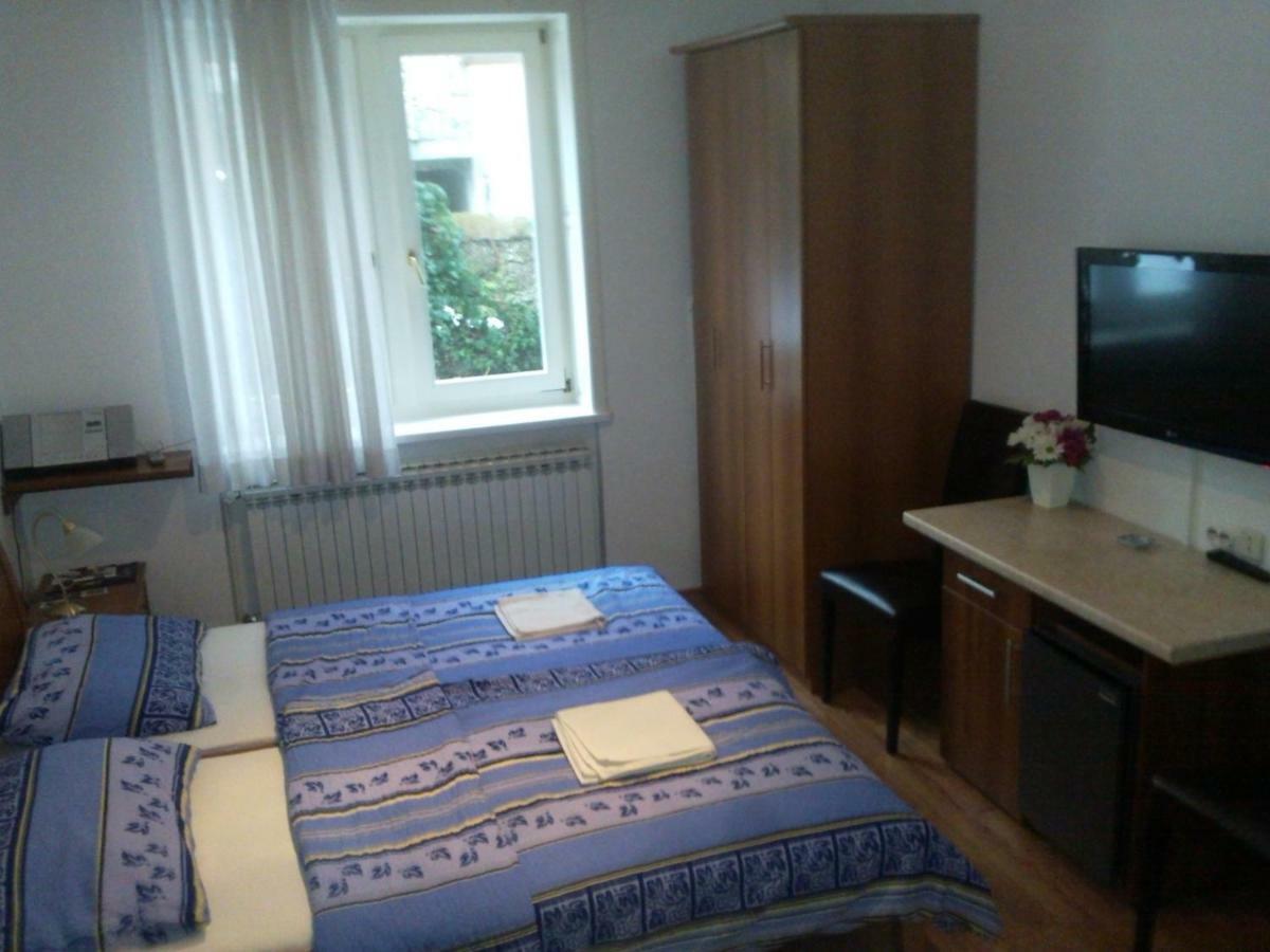 Angela Classic Rooms & Apartments Zágráb Kültér fotó